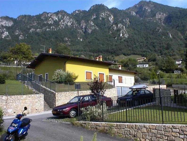 Casa Lucia 2 Apartment Crone 0*,